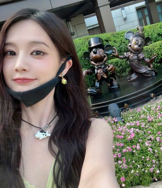 自己旺不了夫！这么会穿这么美谁能不爱！开元棋牌app李一桐发言：我只能旺我(图7)