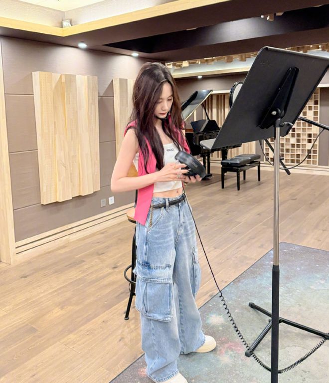 自己旺不了夫！这么会穿这么美谁能不爱！开元棋牌app李一桐发言：我只能旺我(图6)