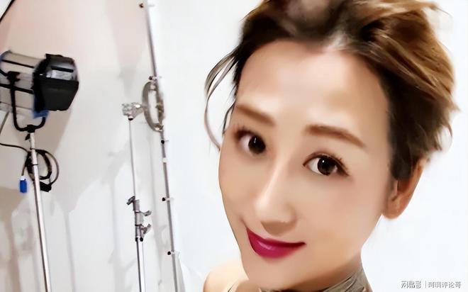 夫5年剖4胎如今她的下场怪不了别人开元棋牌试玩生孩子上瘾？蒋丽莎为丈(图4)